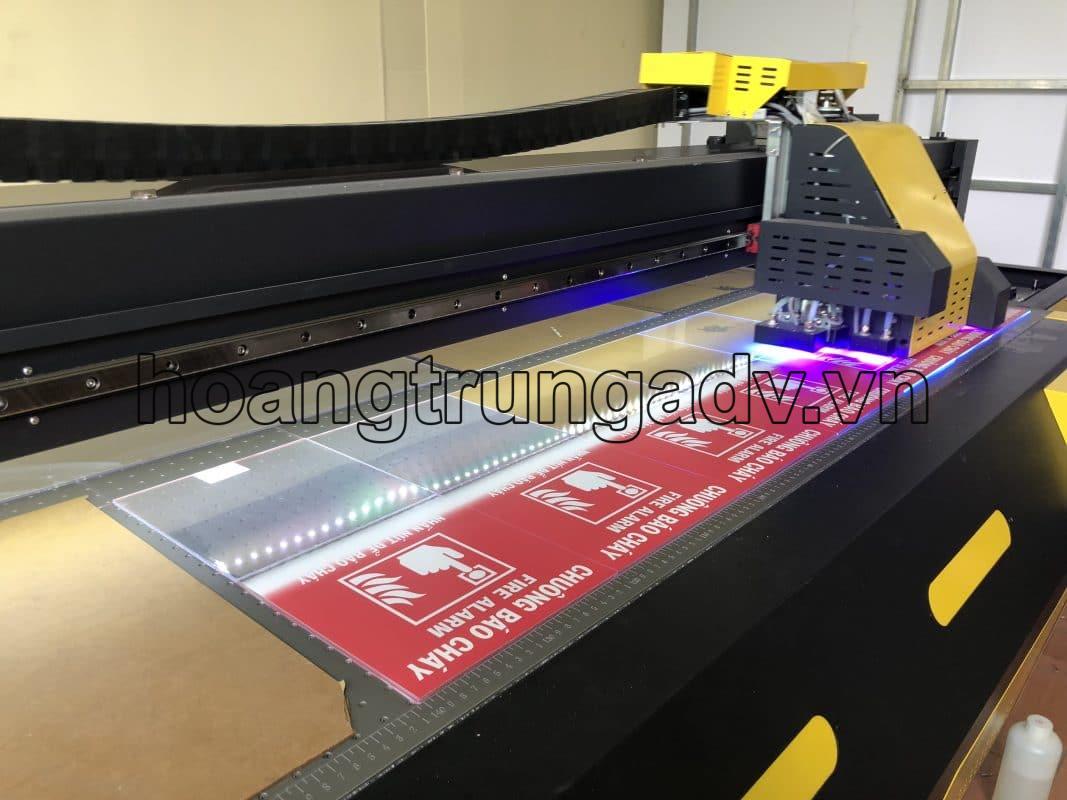 Dịch vụ in UV trên mica uy tín, giá rẻ tại hà nội