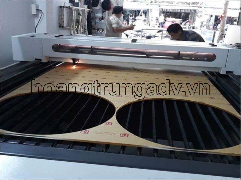 Cắt tấm mica giá rẻ lấy ngay tại hà nội