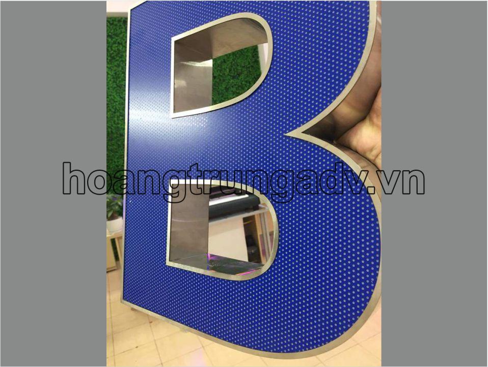 Gia công chữ nổi mica dán decal đổi màu 3M tại hà nội