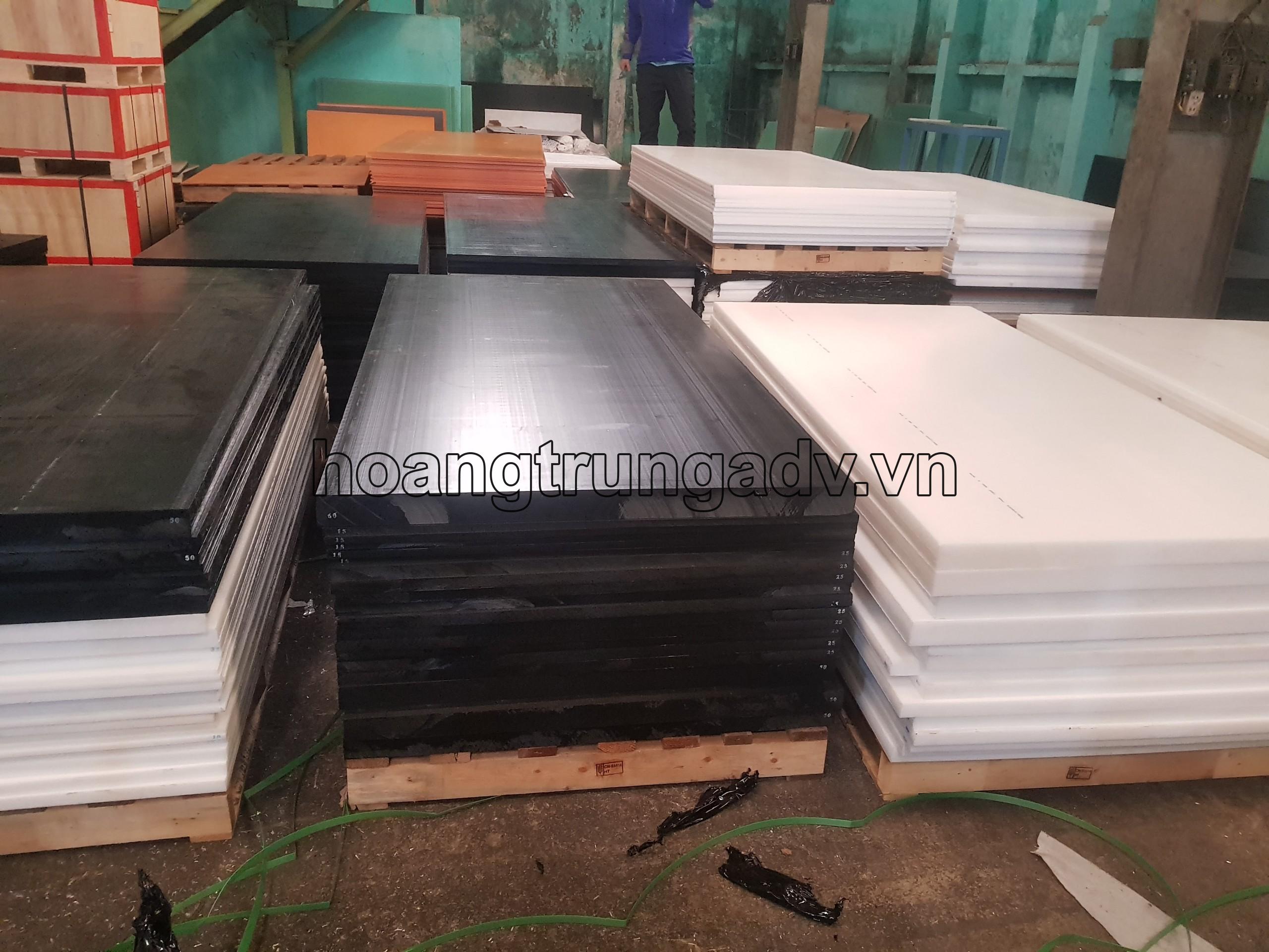 Bán tấm nhựa POM màu trắng, đen giá rẻ tại hà nội