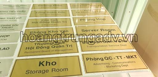 Làm biển chức năng để bàn bằng gỗ, mica giá rẻ, tại hà nộ